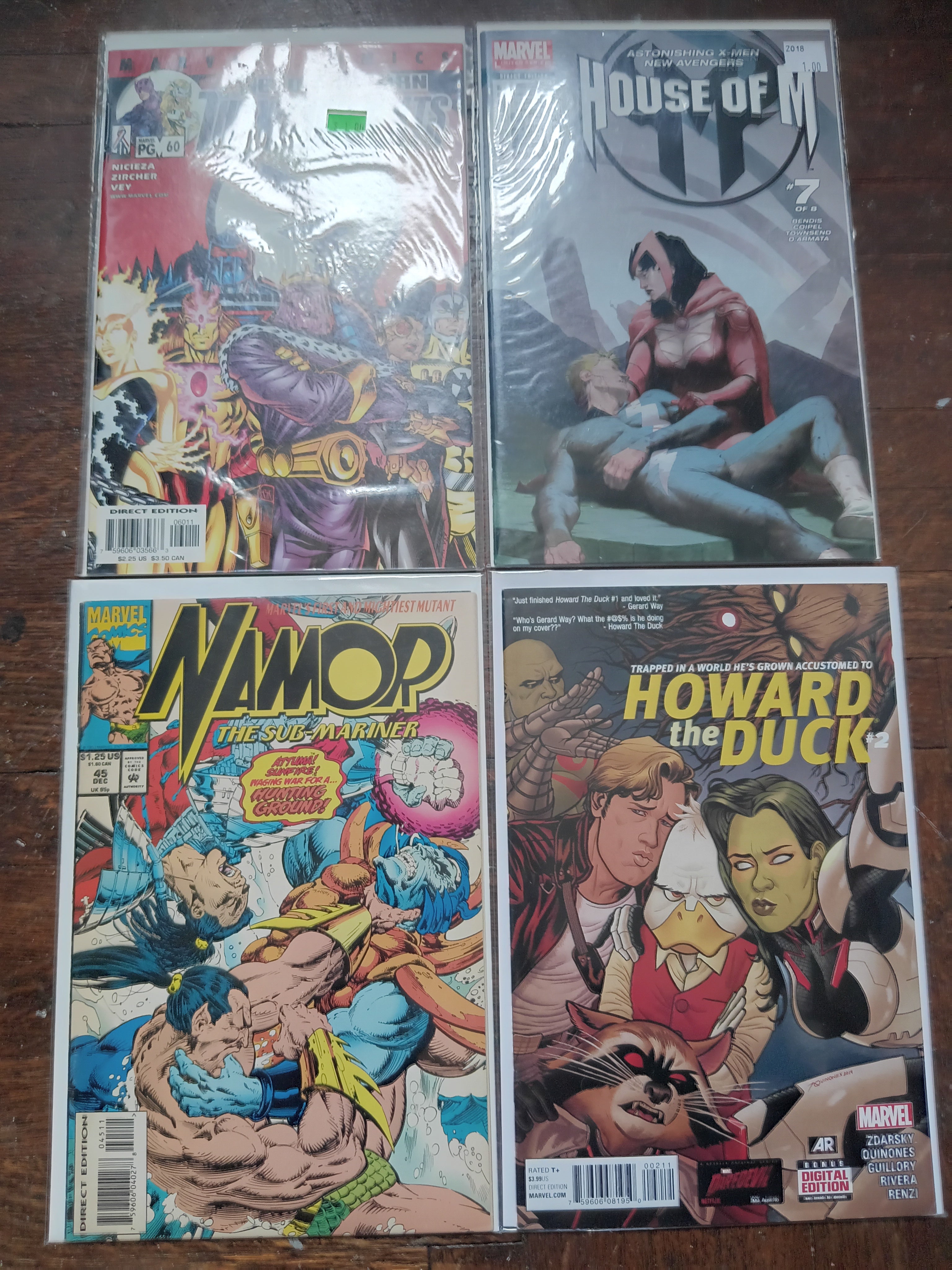 32 Random Marvel Comic Books in Great Condition Bagged and Boarded