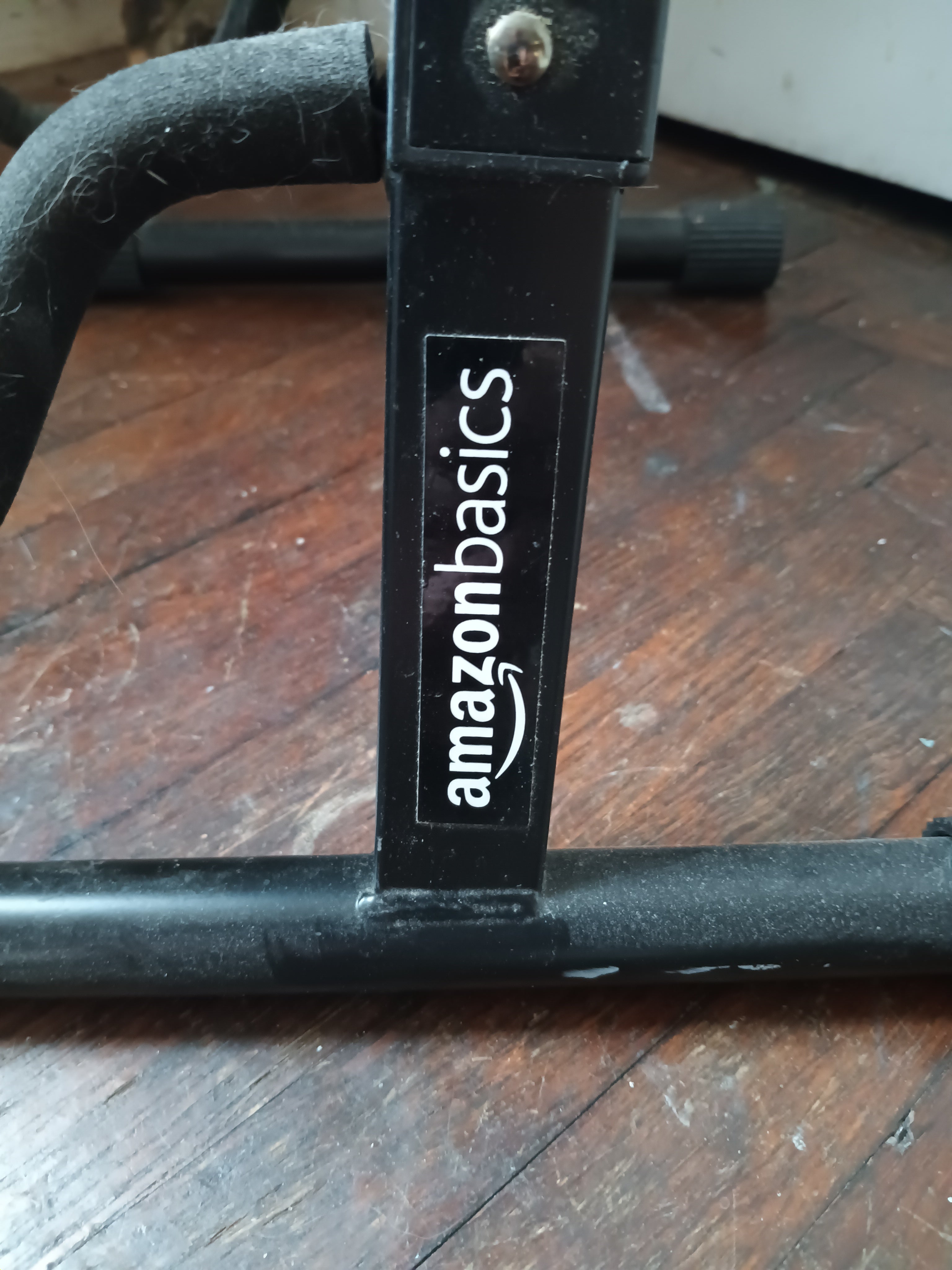Amazon Basics Guitar Stand