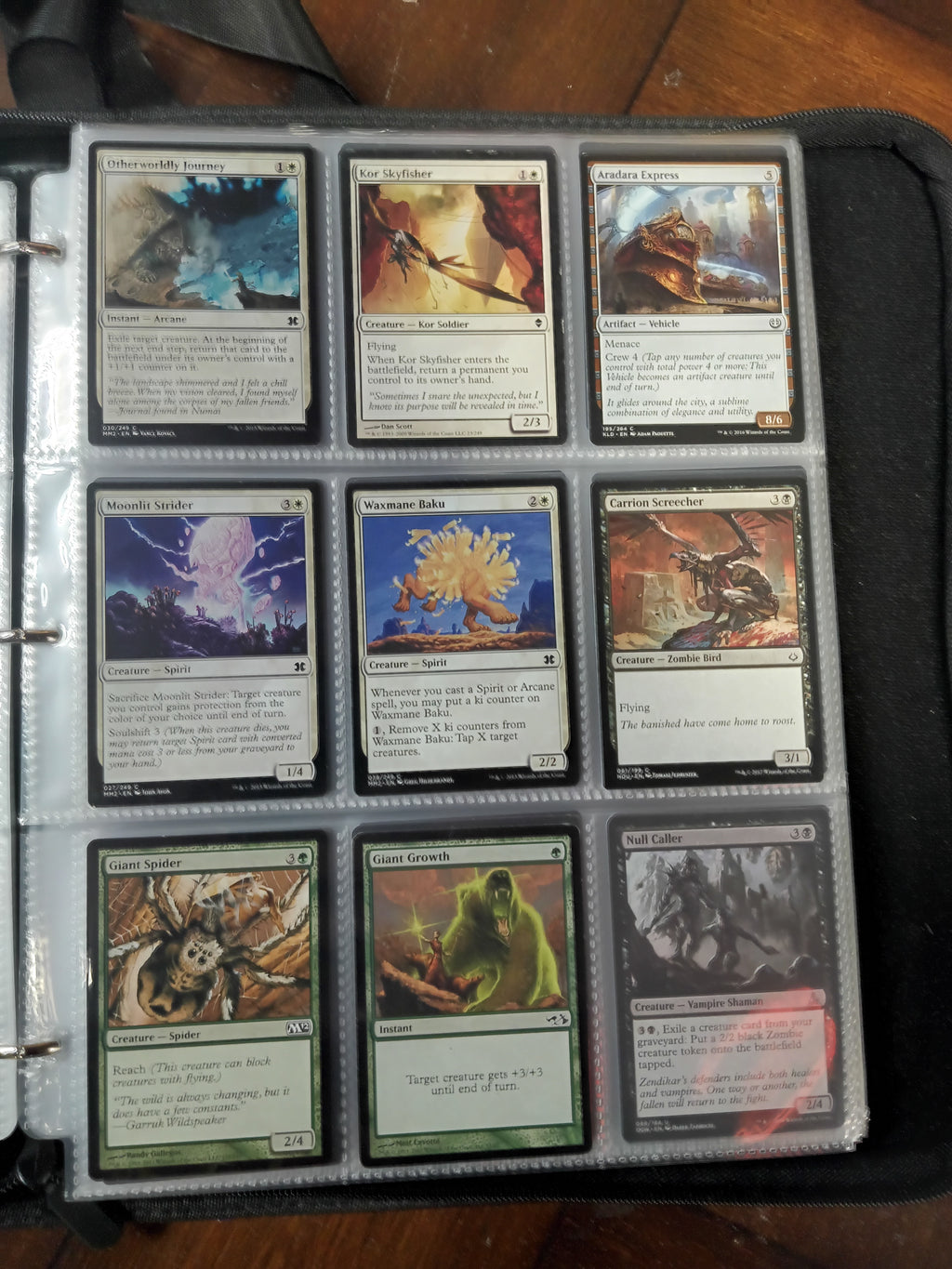 559 Magic The Gathering Cards with Sleeves and Case