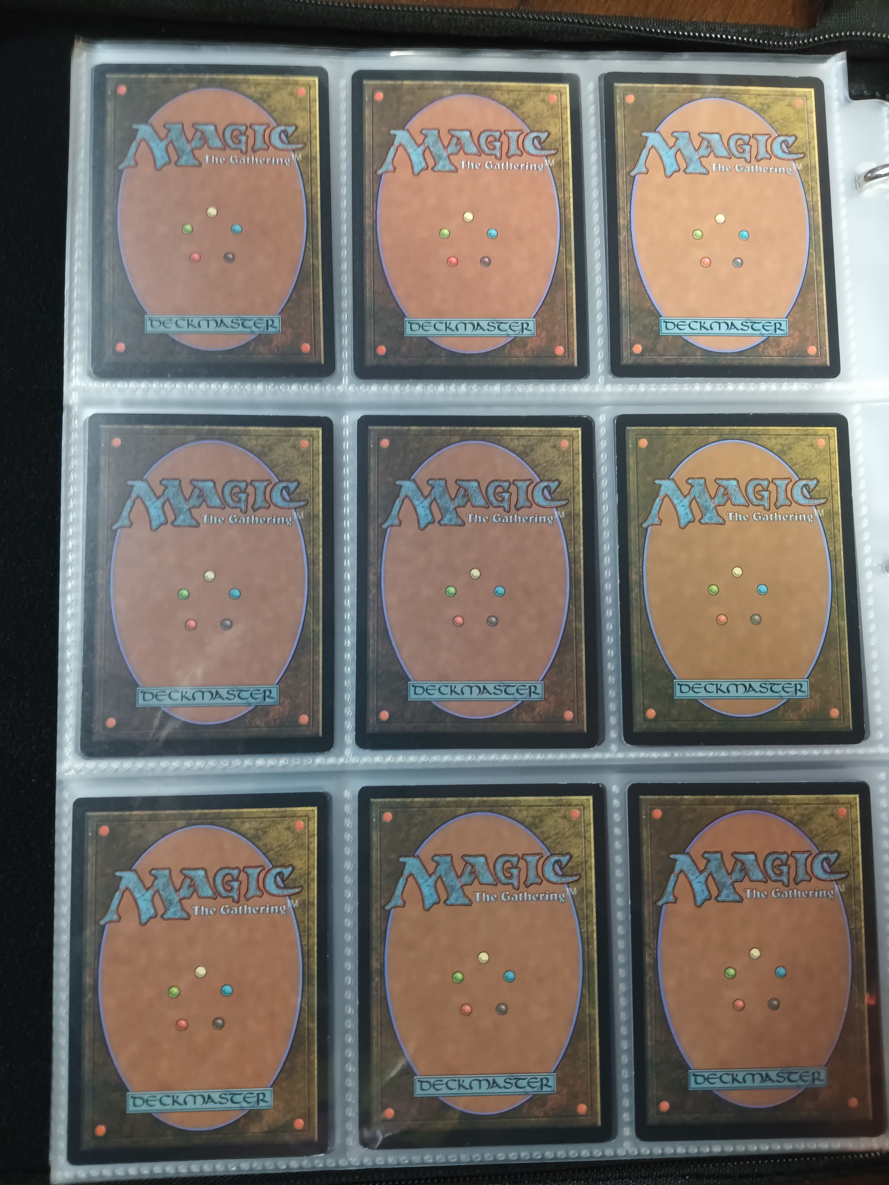 559 Magic The Gathering Cards with Sleeves and Case